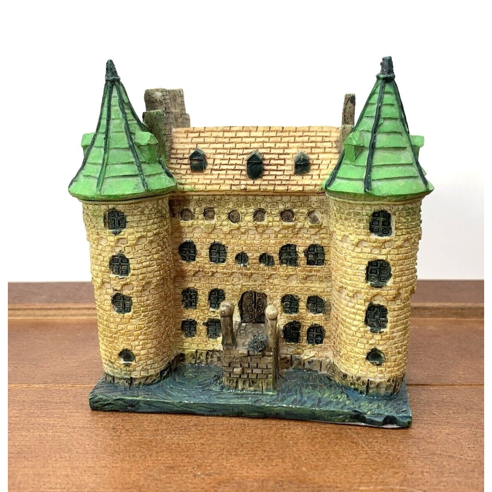 K's Collection Fantasy Yellow Castle Green Capped Tower 3.5" Resin Figurine‎